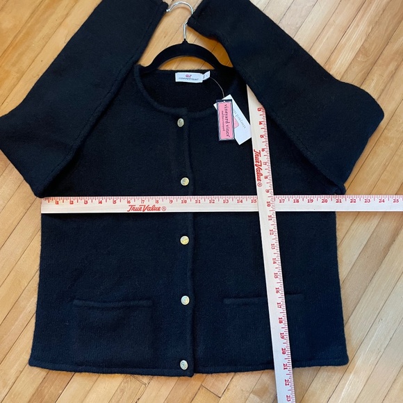 VINEYARD VINES NWT Sweater Knit Lady Jacket Gold Logo Buttons Boxy Fit Preppy - Picture 10 of 12